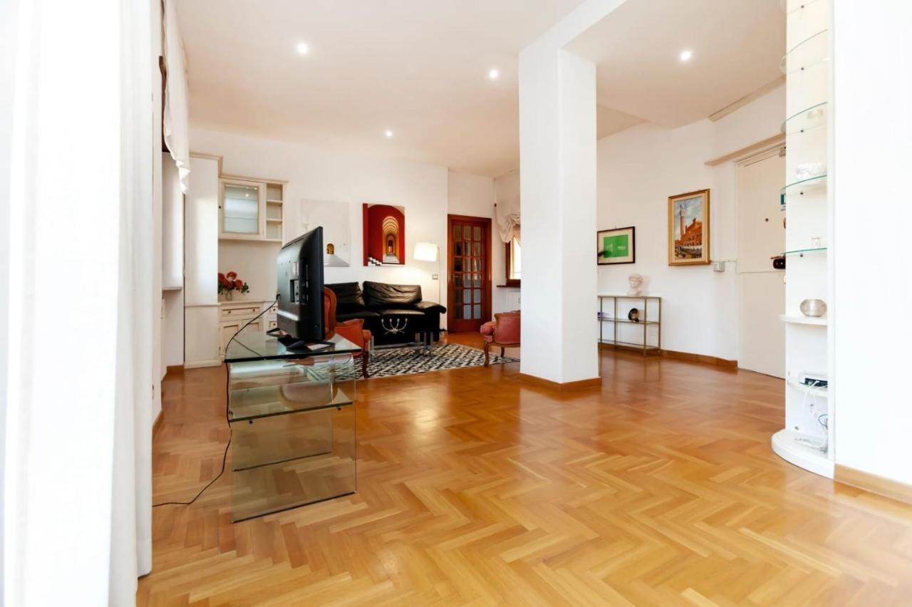 Cavalleggeri House Rome Exterior photo